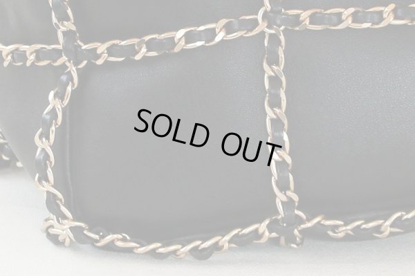 シャネル　バケット（巾着）チェーンショルダーバック AS2314 ブラック／GP金具　底拡大