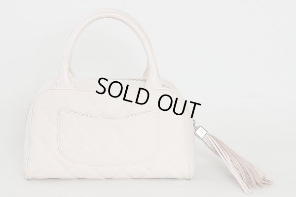 シャネル マトラッセ フリンジ ミニボストンバック ピンクベージュ 裏面