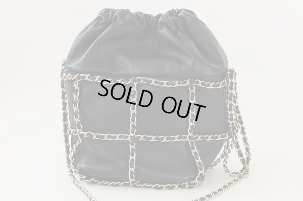 シャネル　バケット（巾着）チェーンショルダーバック AS2314 ブラック／GP金具　裏面