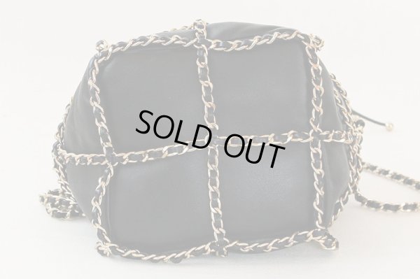 シャネル　バケット（巾着）チェーンショルダーバック AS2314 ブラック／GP金具　底