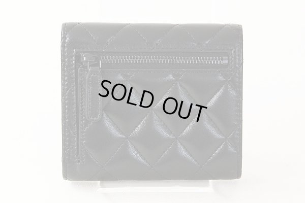 シャネル クラシック スモール フラップウォレット ブラック 裏面