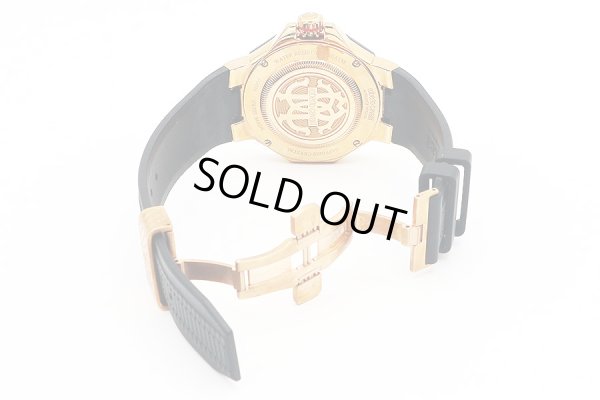 ロベルトカヴァリ Ｂｙフランクミューラー　ＲＶ １Ｇ０３８　黒文字盤　ラバーベルト