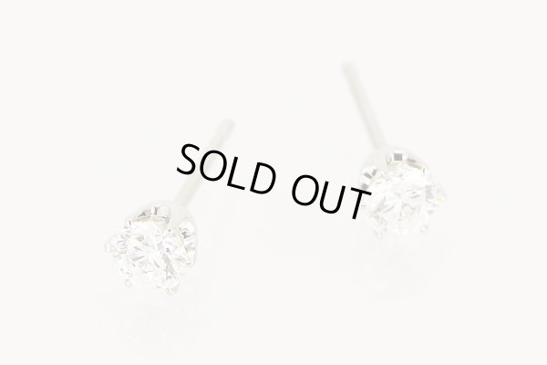 PT900 ダイアイリピアス 0.338ct 0.330ct 1.20g　拡大