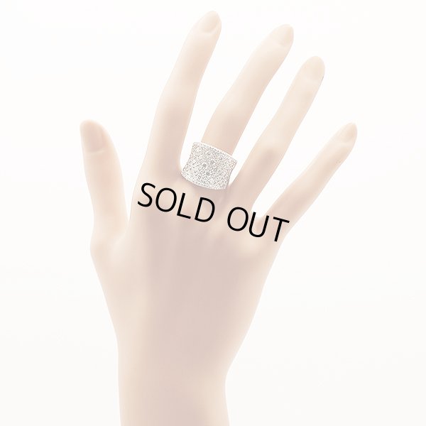 K18WG ダイアイリリング 3.07ct 9.70g　装着イメージ