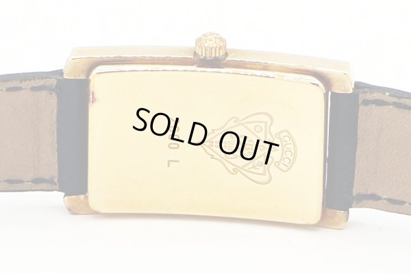 グッチ　２６００Ｌ　長角型　銀文字盤　裏面拡大