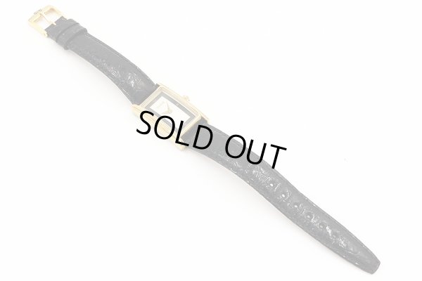 グッチ　２６００Ｌ　長角型　銀文字盤　革ベルト状態　表面