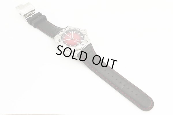 チュチマ　Ｍ２セブン　６１５５－７　赤文字盤　ラバーベルト状態　表面