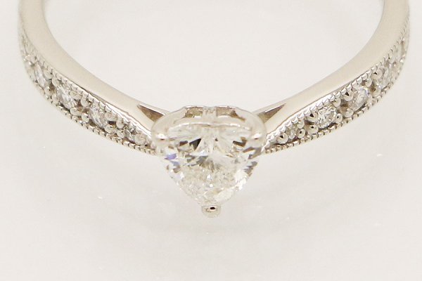 PT900 ダイアイリリング 0.402ct 0.11ct 2.90g　拡大