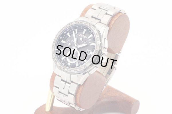 シチズン　アテッサ　ＡＴ９０９６－５７Ｅ　黒文字盤　サイド