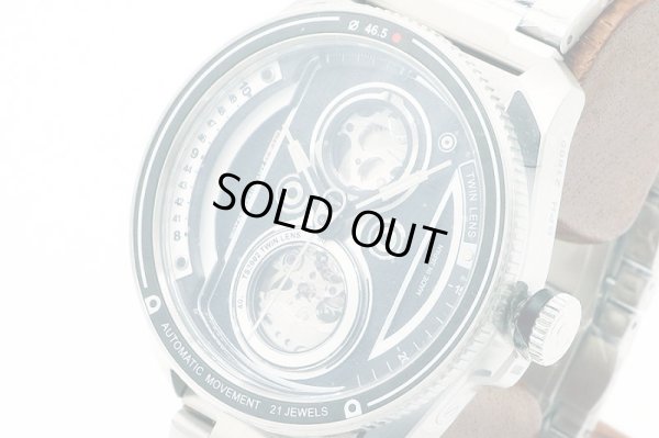 タックス　２００２Ａ－ＳＥＴ　２眼カメラ型　銀文字盤　サイド拡大