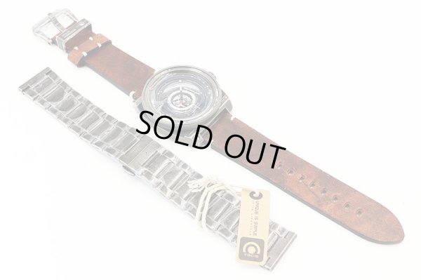 タックス　ヴィンテージレンズ２　ＴＳ１８０３Ｋ　黒文字盤　１０周年限定　革ベルト状態　表面