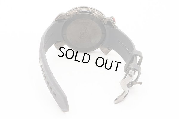 ガガミラノ　マニュアーレ　クロノグラフ　ＭＭ－４８　６０５４．６　グレー文字盤　ラバーベルト