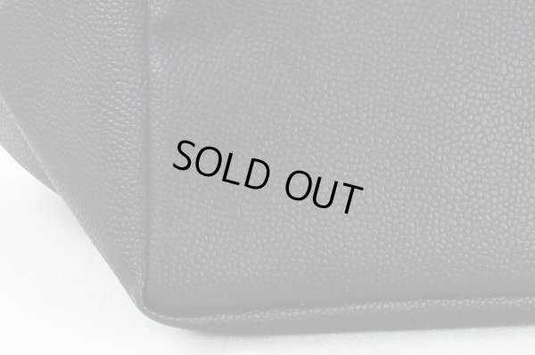 エルベシャプリエ リュクス舟型トートM 707GP ノワール/イヴォワール 底拡大