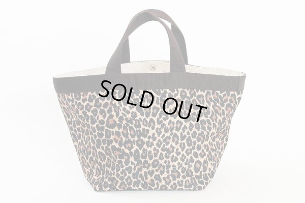 エルベシャプリエ 舟型トートM レオパード ヒョウ柄 707F パンサートープ 裏面