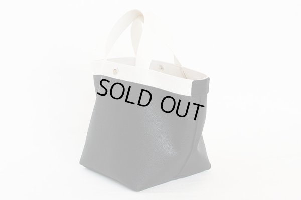 エルベシャプリエ リュクス舟型トートM 707GP ノワール/イヴォワール サイド