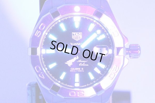 タグホイヤー　アクアレーサー　ＷＢＤ２１１７　紺文字盤　奄美大島限定　暗闇