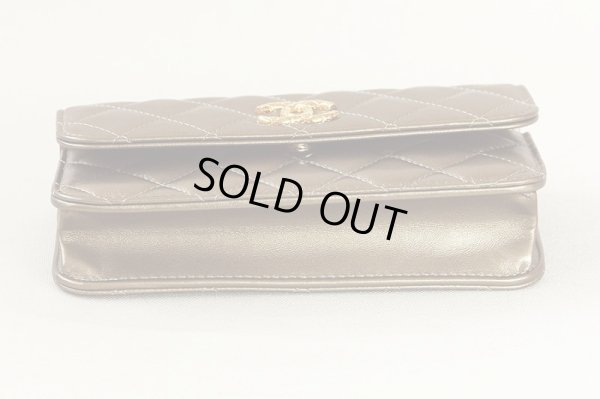 シャネル フラップフォンケース AP3106 ゴールド/GP金具 底