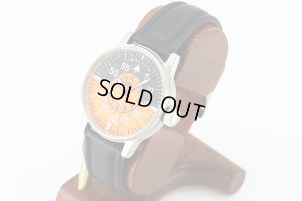 フォルティス　フリーガーコクピット　６４５．１０　黒／橙文字盤　サイド