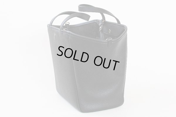 セリーヌ スモール フォールドカバ ブラック　サイド(2)