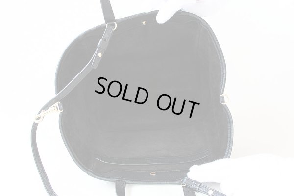 セリーヌ スモール フォールドカバ ブラック　中身