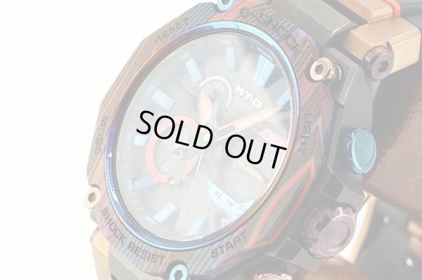 カシオ　Ｇショック　ＭＴＧ－Ｂ２０００ＸＭＧ　レインボーマウンテン ５６３６　サイド拡大