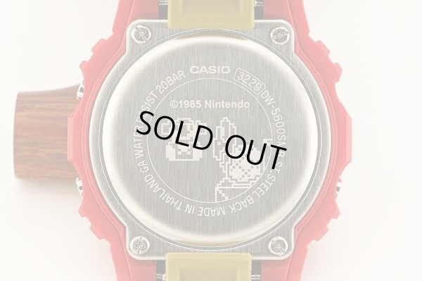 カシオ　Ｇショック　ＤＷ－５６００ＳＭＢ　３２２９　デジタル文字盤　裏面拡大