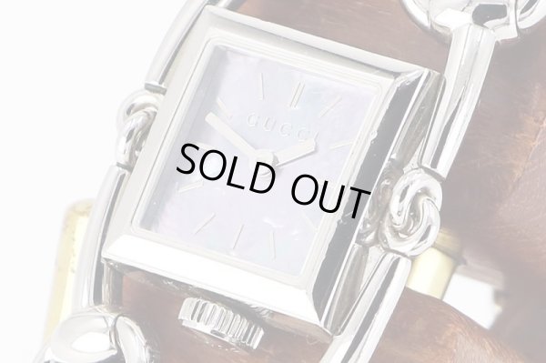 グッチ　シニョーリア　ホースビット　 １１６．５　青シェル文字盤　サイド拡大