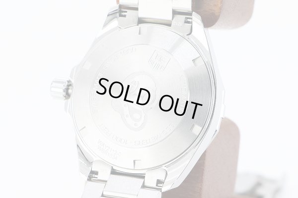 タグホイヤー　アクアレーサー　キャリバー５　ＷＡＹ２１１２　紺文字盤　裏面拡大