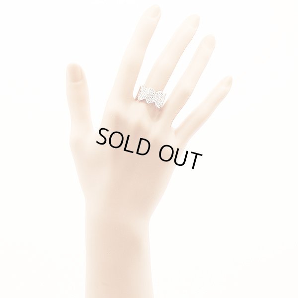 K18WG ダイアイリリング 1.00ct 7.90g　装着イメージ