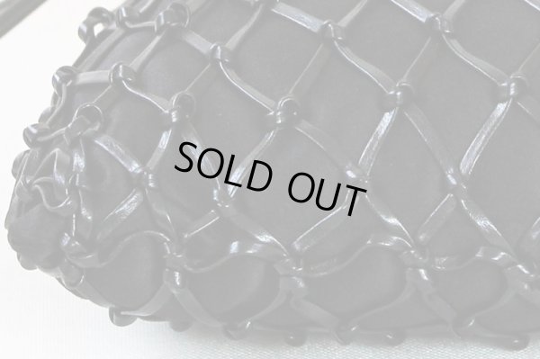 プラダ メッシュクラッチショルダーバック 1BC075 ブラック 底拡大