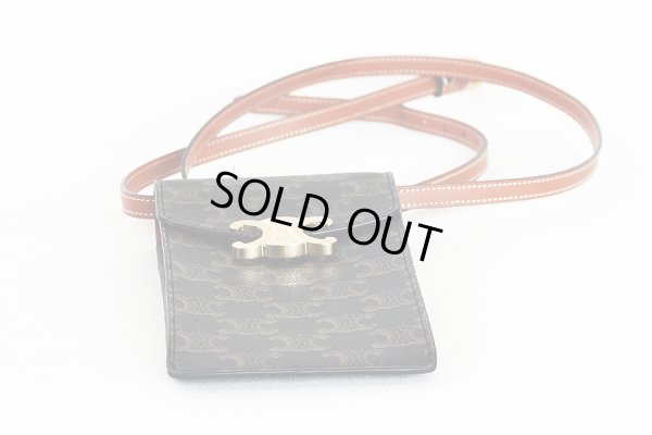 セリーヌ バーティカル フォン ポーチ 10J092DQB.04LU タン 底