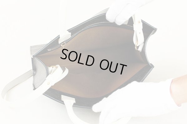 セリーヌ スモール バーティカルカバ 191542CIM．01BC タン／ホワイト　中身