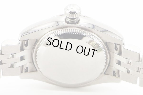 ロレックス　１７９１７４　銀ローマ文字盤　Ｖ４５５４０９　裏面拡大