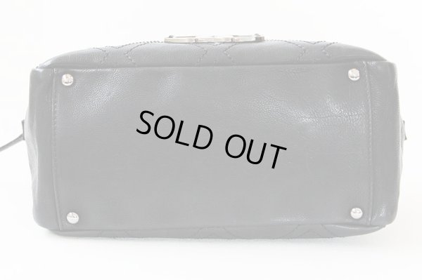 シャネル　チェーンミニボストンバック ブラック／SIV金具　底