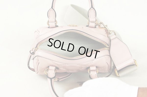 グッチ　GGマトラッセ レザー ミニ バック 702251 520981 ピンク　中身