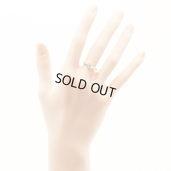 K18 ダイアイリリング 0.257ct 0.01ct 2.10g　装着イメージ