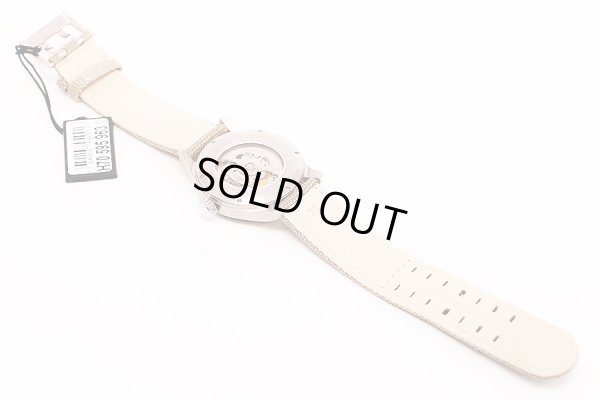 ハミルトン　カーキ　フィールド　Ｈ７０５９５０　カーキ文字盤　革ベルト状態　裏面