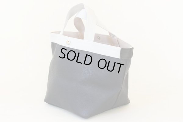 エルベシャプリエ　リュクス舟型トートM 707GP ネイビー／シルバー　サイド