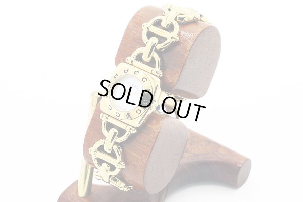 グッチ　６４００Ｌ シェル文字盤　サイド