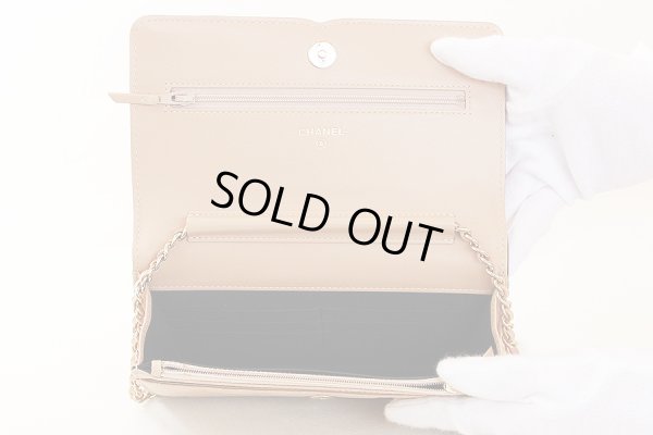 シャネル　CCフィリグリー チェーンウォレット ベージュ／ブラック　中身