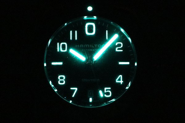 ハミルトン　カーキ　ネイビーサブ　Ｈ７８６１５０　黒文字盤　ライト暗闇