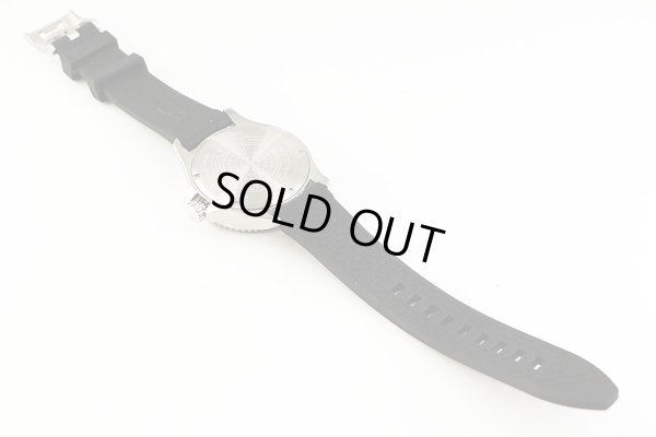 ハミルトン　カーキ　ネイビースキューバ　Ｈ８２３３５０　黒文字盤　ラバーベルト状態　裏面