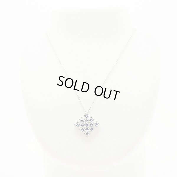 ミキモト　K18WG サファイアダイアイリペンダントネックレス 1.70ct 0.87ct 6.90g　装着イメージ