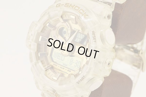 カシオ　Ｇショック　ＧＡ－７３５Ｅ　５５２２　デジアナ金文字盤　サイド拡大