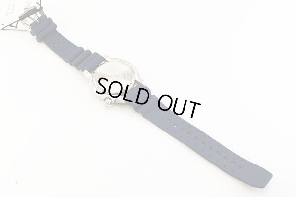 シチズン　プロマスター　ダイバー２００ｍ　ＢＮ０１５１－１７Ｌ　青文字盤　ラバーベルト状態　裏面