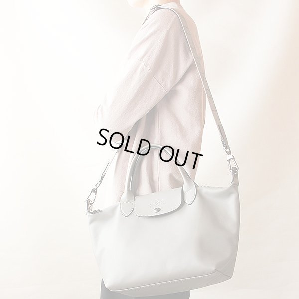 ロンシャン　ルプリアージュ エクストラS トップハンドルバック L1512987P55 タートルドーブ　掛けたイメージ