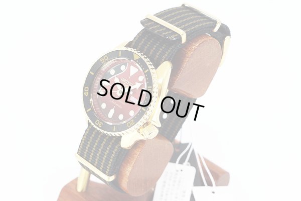 セイコー　セイコー５　ＳＢＳＡ１６０　赤文字盤　ブライアン・メイ コラボモデル　サイド