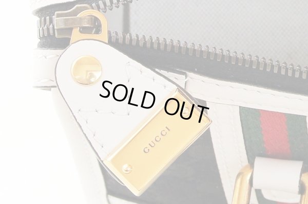 グッチ　ミニ トップハンドルバック 715771 498879 ブラック／ホワイト　ファスナー拡大