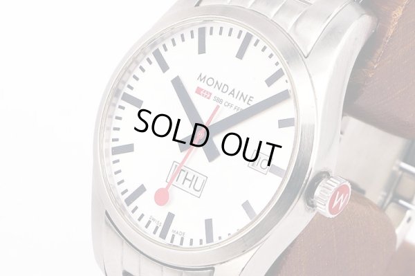 モンディーン　３０３４０　デイデイト　白文字盤　サイド拡大