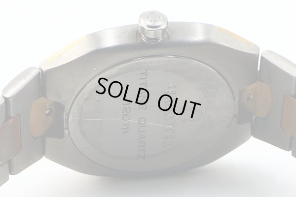 オメガ　シーマスター　ポラリスデイデイト　２２２０．４０　グレー文字盤　裏面拡大